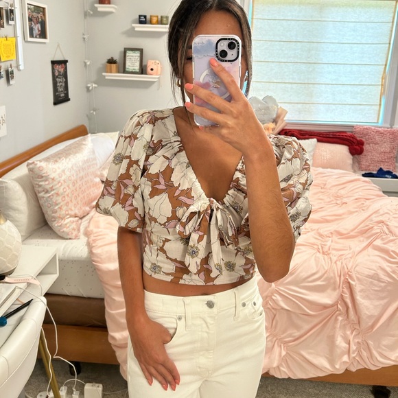 Abercrombie & Fitch Floral Puff Sleeve Crop Top - Picture 7 of 8